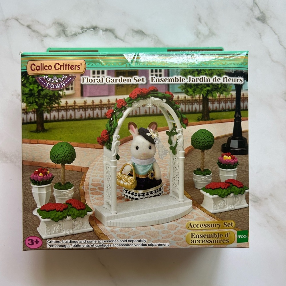 Calico Critters Town Floral Garden Accessories Set CC3044